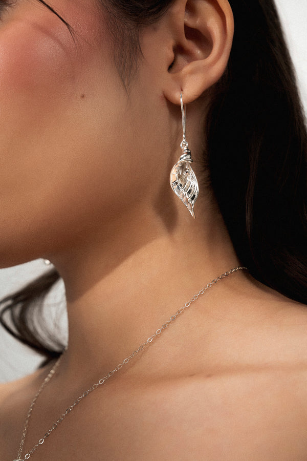 Calla Lilly Earrings | Silver