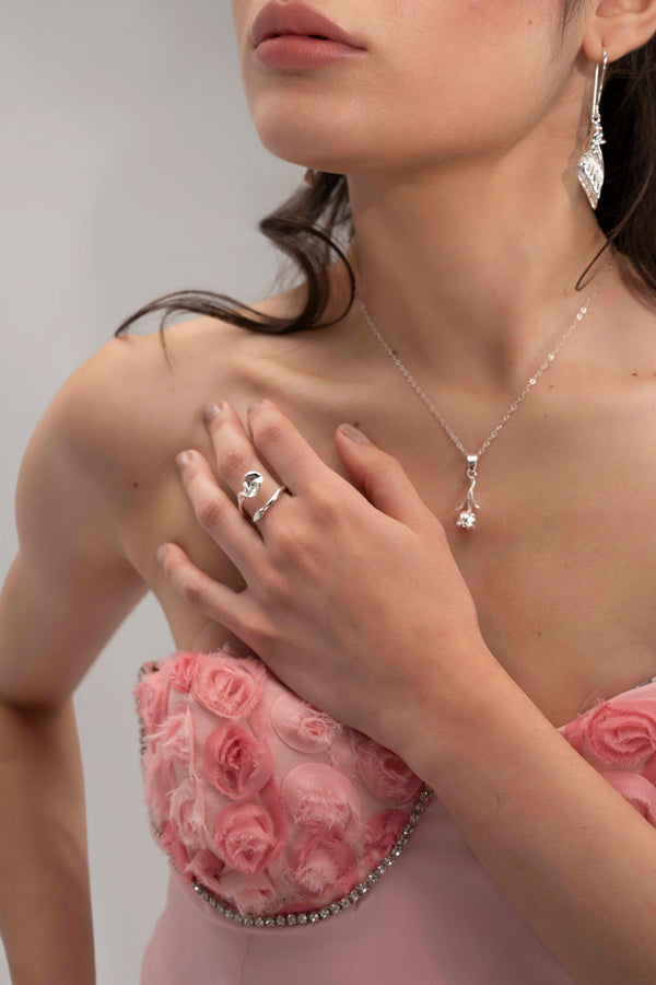 Calla Lilly Earrings | Silver