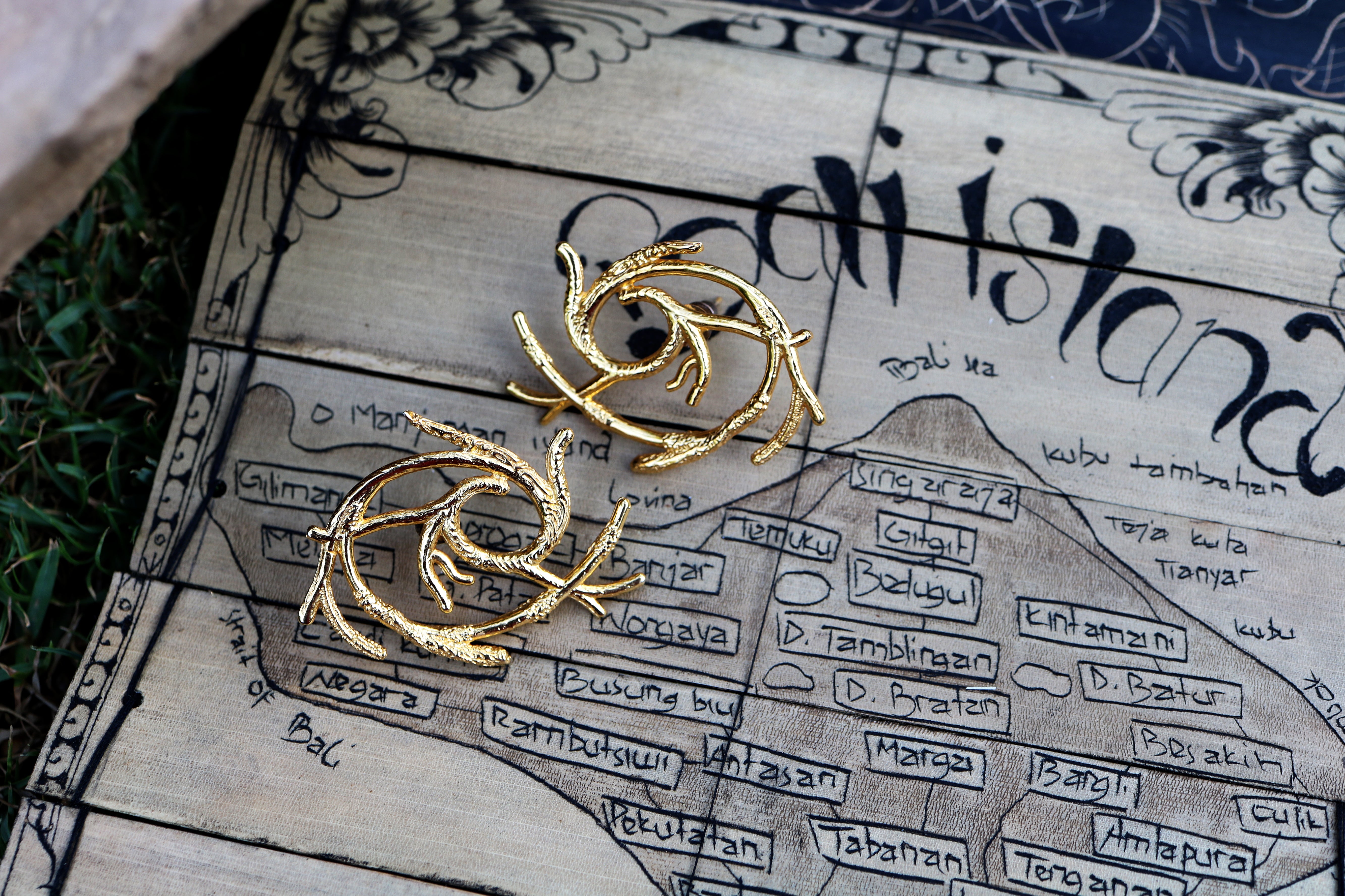 Lovina Earrings | Gold